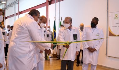 Ministro de Minas e Energia inaugura cascata de enriquecimento de urânio na INB