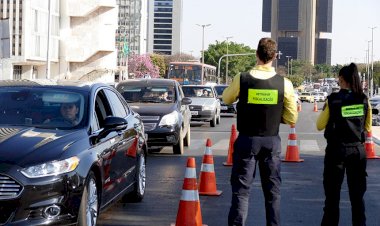 Sancionada lei que considera perigosa a atividade de agentes de trânsito