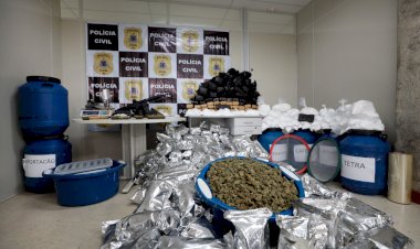 Polícia Civil desarticula laboratório de drogas na Praia de Ipitanga e faz apreensões em condomínio de luxo de Lauro de Freitas
