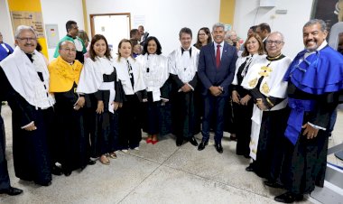 Reitores Alessandro Fernandes e Maurício Santana tomam posse na Uesc, em cerimônia prestigiada por autoridades