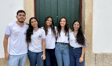 Lagoa Real: Estudantes baianos desenvolvem repelente natural contra Aedes aegypti no sudoeste do estado