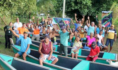 BAMIN entrega embarcações para 10 famílias de pescadores em Juerana