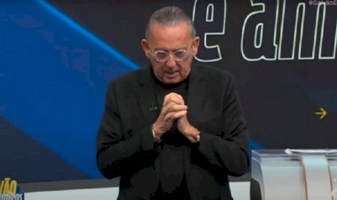 Galvão Bueno detona camisa vermelha da Seleção: 'Um crime, horror, ofensa sem tamanho'