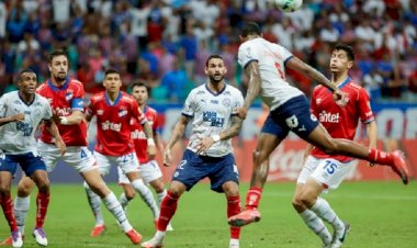 Bahia leva virada do Nacional e perde a primeira dentro de casa na Libertadores