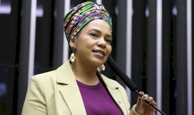 Deputada defende votação de propostas para proteger crianças e adolescentes na internet; ouça a entrevista