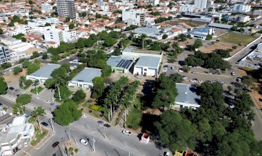 Prefeitura de Guanambi publica decreto de Feriado Municipal na quinta (14) e Ponto Facultativo na sexta (15)