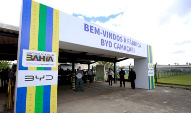 BYD inaugura primeira fábrica de carros elétricos da marca no Brasil