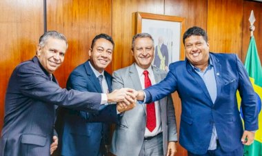 Rui Costa participa de encontro com lideranças do PDT e firma compromisso para fortalecer partido em 2026
