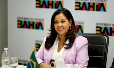 Reitora da UNEB é reconduzida ao cargo