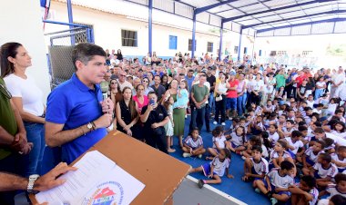 Em Macaúbas, ACM Neto critica ausência de hospital e universidade no Vale do Paramirim