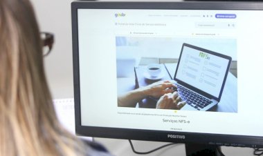 Enfermeiros devem emitir nota fiscal após prestar serviços autônomos