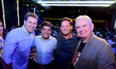 Oposição oficializa chapa com ACM Neto, Zé Cocá, João Roma e Angelo Coronel durante ato político em Feira de Santana