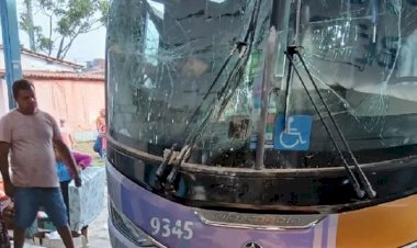 Ônibus invade rodoviária e deixa mortos e feridos interior da Bahia