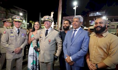 Bicentenário da PMBA é celebrado com homenagens, medalhas e monumento histórico em Salvador