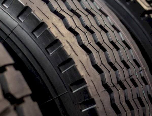 Aprovada isenção tributária para serviço de reforma de pneus
