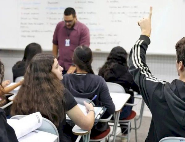 Programa Mais Professores: senadoras comentam iniciativa