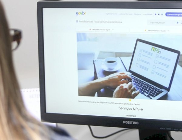 Enfermeiros devem emitir nota fiscal após prestar serviços autônomos