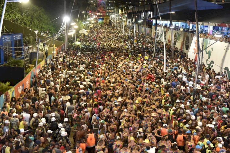 Se em fevereiro não puder, adia para outra data conveniente, diz Bruno sobre Carnaval 2022