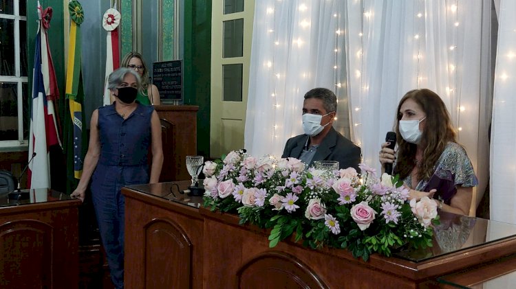Caetiteense lança livro “Do Amor e do Amar” em Caetité