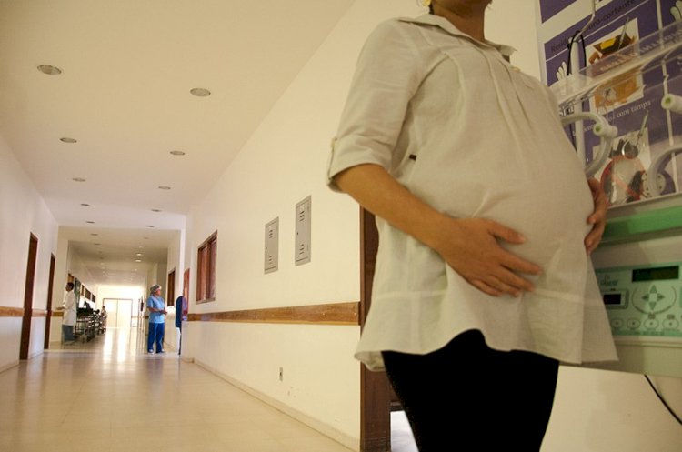 Lei que prevê apoio psicológico para grávida e mãe no pós-parto é sancionada