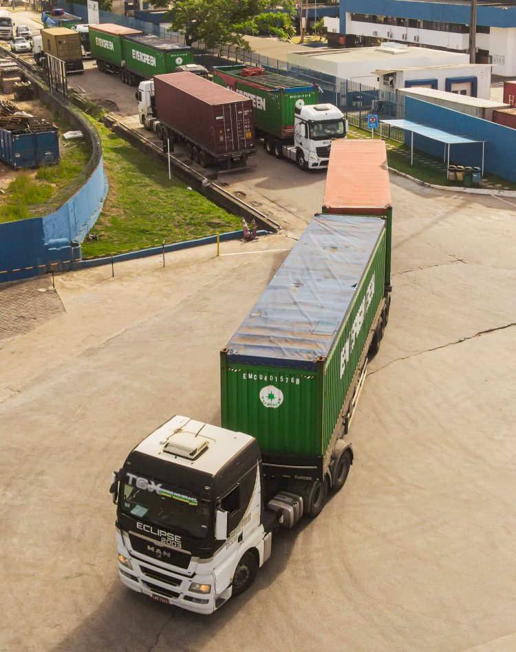 Contêineres com equipamentos da China chegam para sondagem da Ponte Salvador-Itaparica
