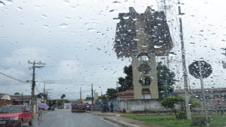 Inmet alerta para chuvas intensas em 16 cidades do Oeste da Bahia