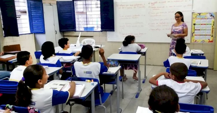 Novo ensino médio terá transição e poderá ser implementado só em 2026, decide CNE