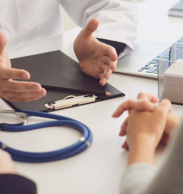 Após 10 anos, lei que regula participação de pacientes em estudos de novas drogas e vacinas entra em vigor, mas falta de regulamentação impede avanço