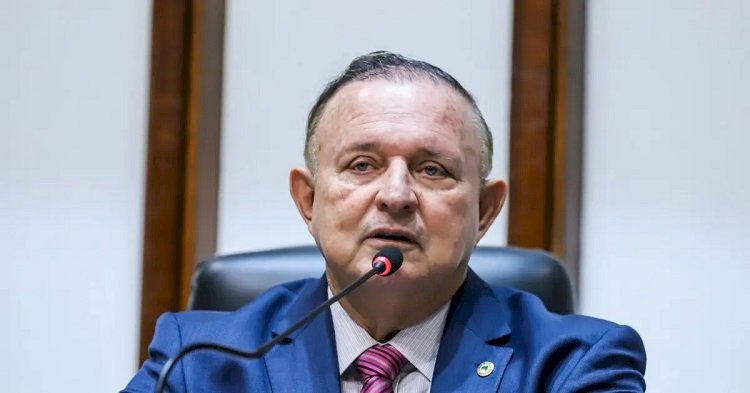 TRE-BA extingue ação popular que visava impedir reeleição de Adolfo Menezes na presidência da AL-BA