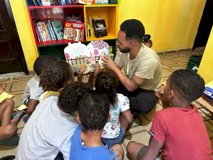 Armário Cultural da BAMIN disponibiliza livros e jogos educativos em lugares públicos de 16 comunidades de Ilhéus