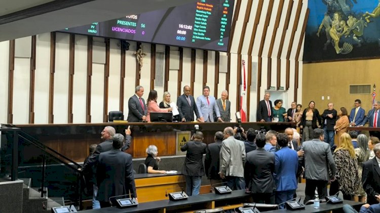 Ivana Bastos é empossada e se torna a 1° mulher a presidir a AL-BA em 190 anos