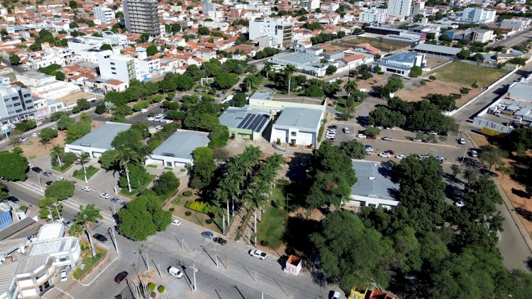 Prefeitura de Guanambi publica decreto de Feriado Municipal na quinta (14) e Ponto Facultativo na sexta (15)