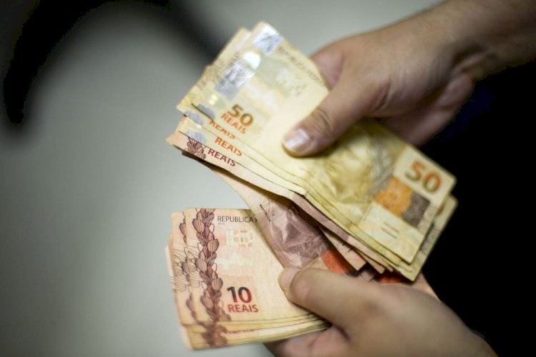 Brasil, um país que trabalha por um salário mínimo?