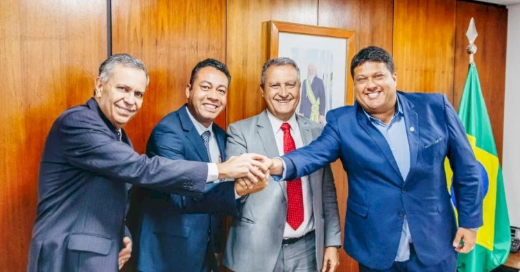 Rui Costa participa de encontro com lideranças do PDT e firma compromisso para fortalecer partido em 2026