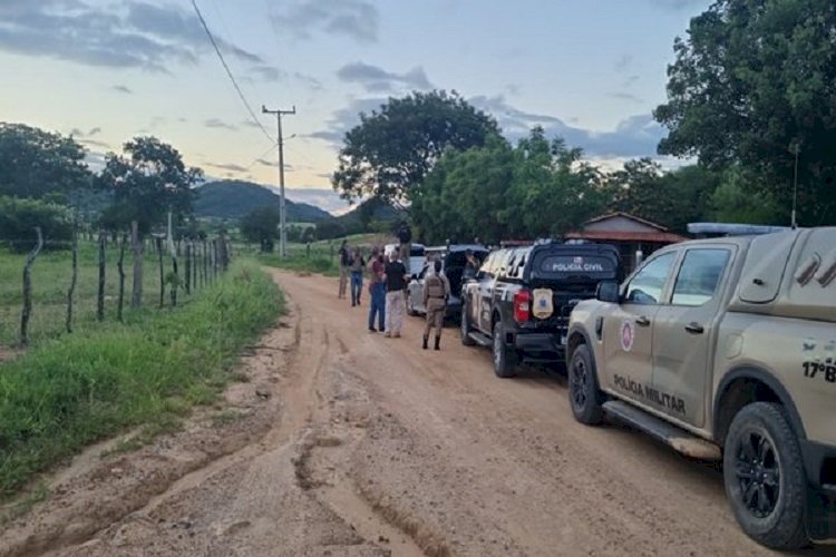 Guanambi: Operação Raiz Oculta apreende drogas, armas e dinheiro; dois suspeitos foram presos