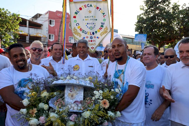Fé e tradição marcam a Festa de Iemanjá em Salvador