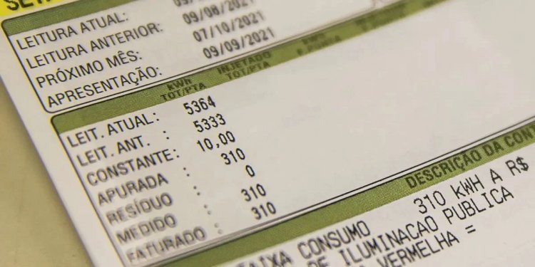 Cerca de 390 mil baianos podem pagar mais caro na conta de luz após novas regras de titularidade