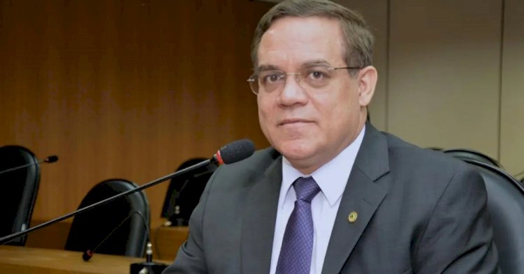 Após retorno à AL-BA, Luciano Ribeiro descarta disputa pela reeleição e diz estar focado na campanha de ACM Neto