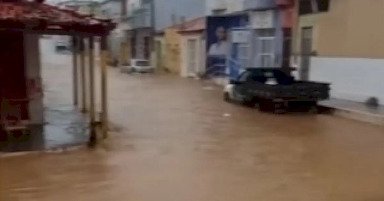 Temporal com mais de 120 mm de chuva causa alagamentos em Iuiú