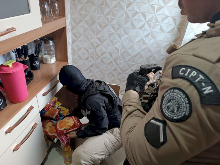 Operação Premium Mandatum: Seis pessoas acusadas de integrar organização criminosa são presas na Bahia e em Pernambuco