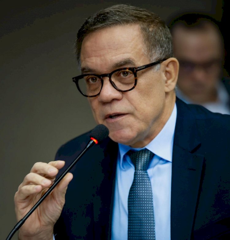 Deputado aponta enfraquecimento político de Jerônimo após nova derrota na ALBA: “Perdeu o comando do governo”