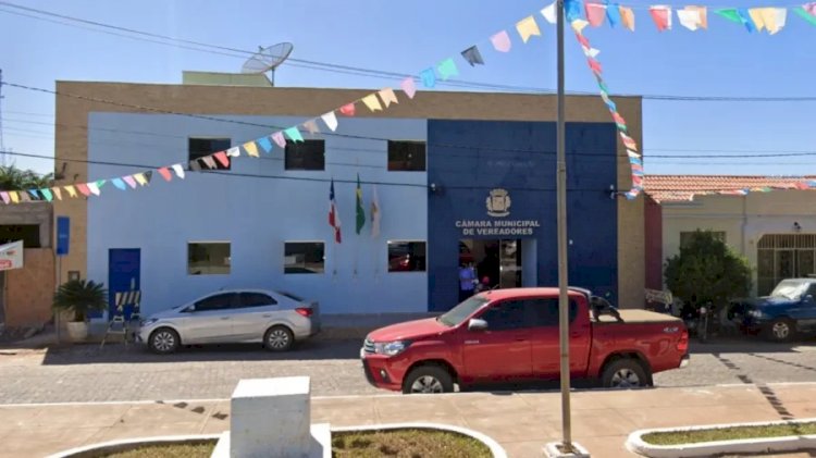 Concurso Câmara de Correntina BA abre 35 vagas com salários até R$ 7 mil