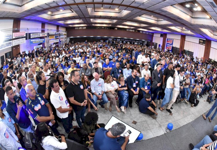 Em evento lotado, ACM Neto diz que vereadores terão canal direto para apresentar demandas na Bahia: “Vão ter vez e voz”