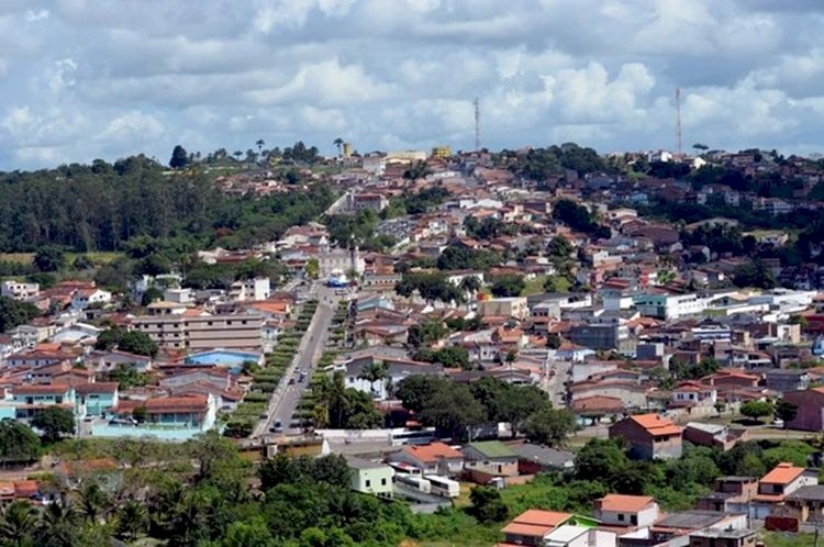 Prefeitura baiana abre concurso público com 190 vagas e carga horária de 20h; veja salários